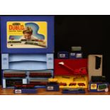 Hornby Dublo OO Gauge, comprising 3231 0-6-0 diesel-electric shunting locomotive, B.R. green livery,