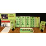 Subbuteo 1:100 scale table soccer football teams and accessories, comprising Ref.16 Arsenal, boxed