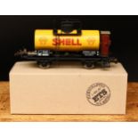 ETS (Electric Train Systems, Czech Republic) O Gauge tinplate 462 Shell tank car with brakeman's