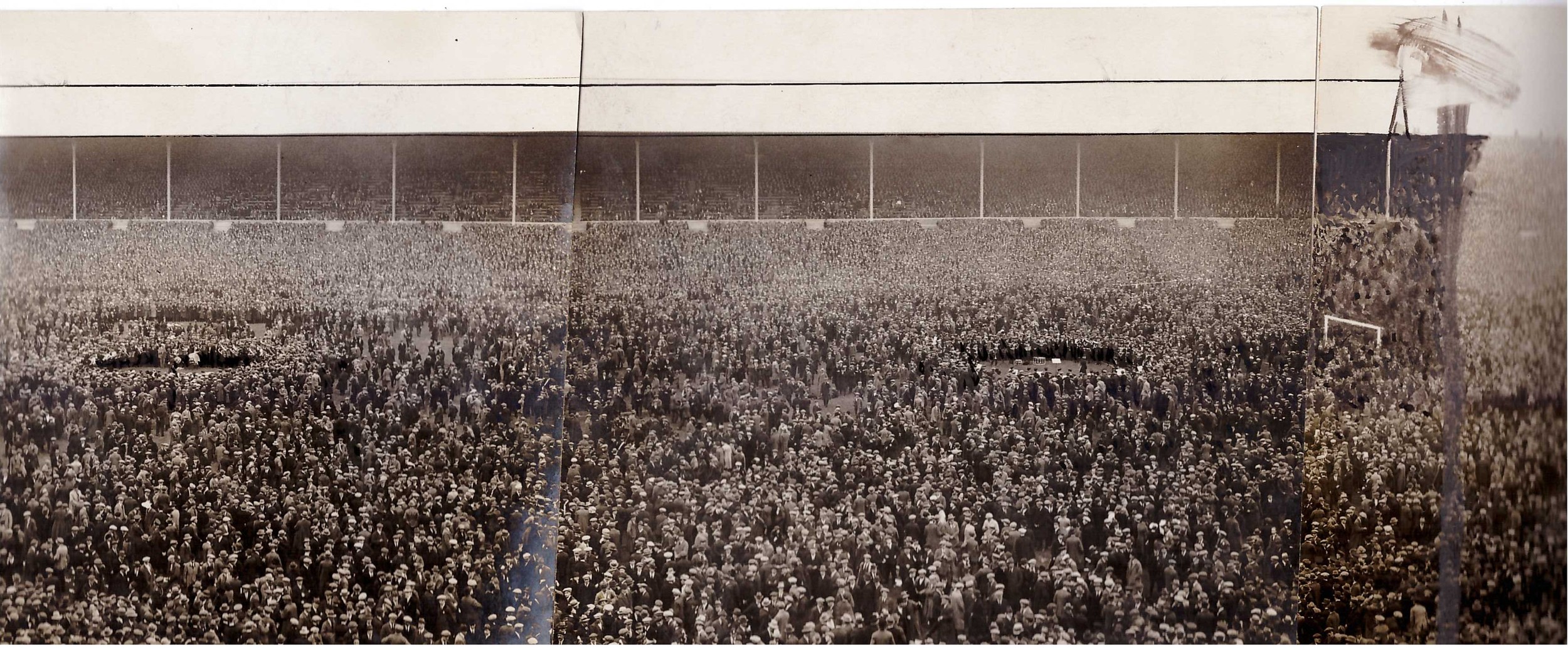 Sport, Football - a souvenir programme for the Football Association Cup Competition Final Tie - Image 6 of 7