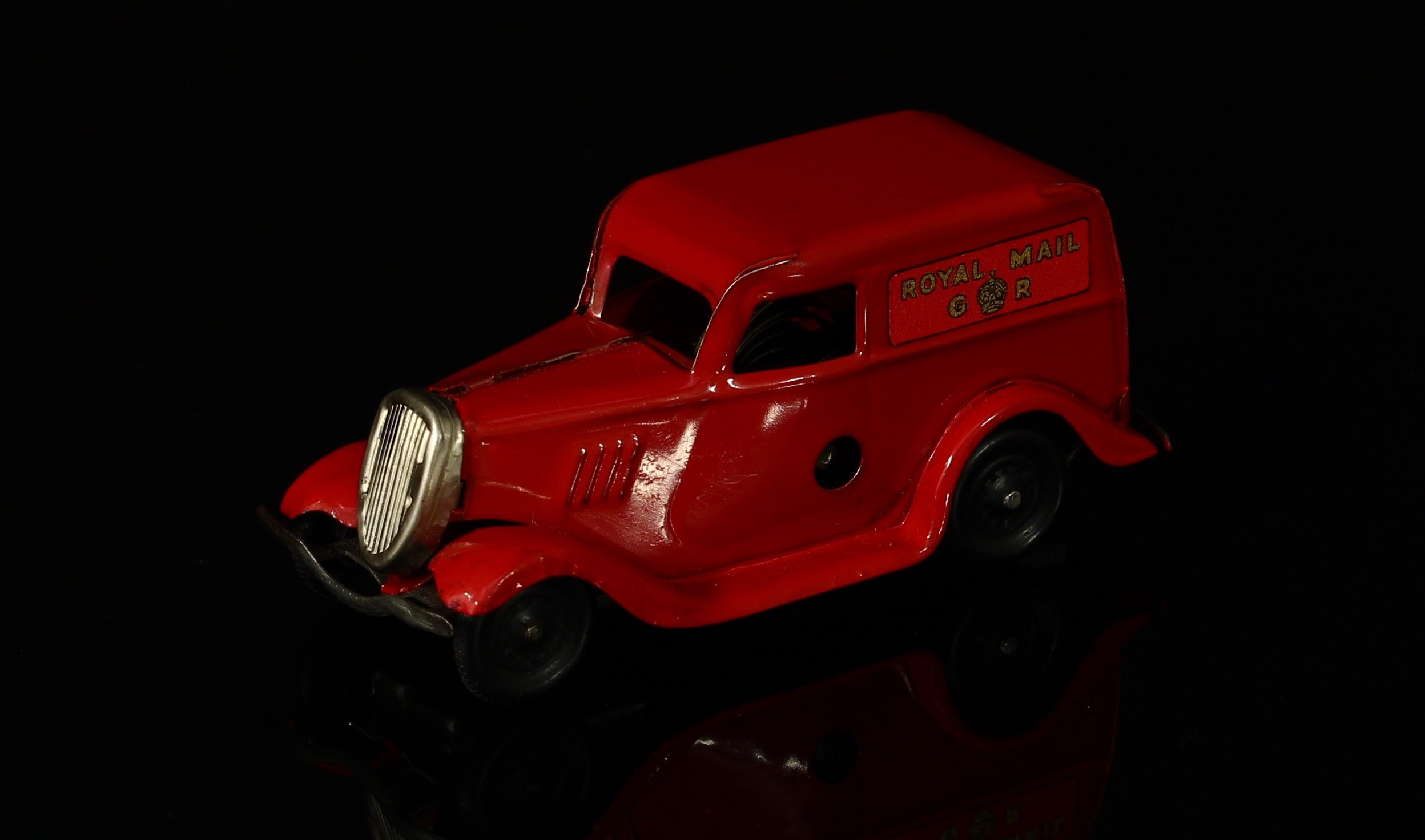 Tri-ang Minic (Lines Brothers) tinplate and clockwork 3M Ford Royal Mail van, red body with