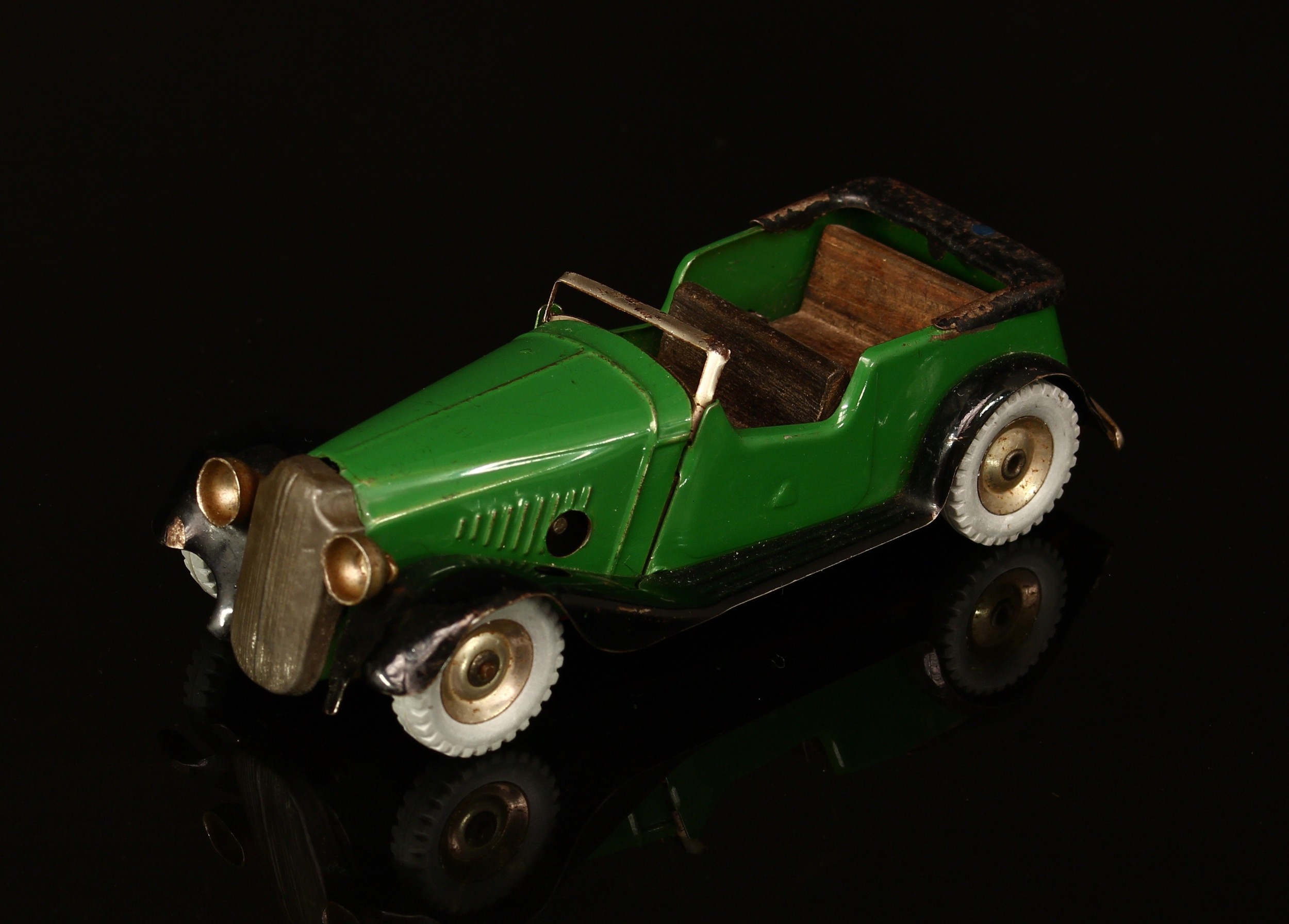 Tri-ang Minic (Lines Brothers) tinplate and clockwork 17M Vauxhall tourer, green body with black