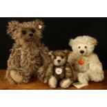 Steiff (Germany) EAN 028274 Snobby teddy bear, trademark 'Steiff' button to ear with red and