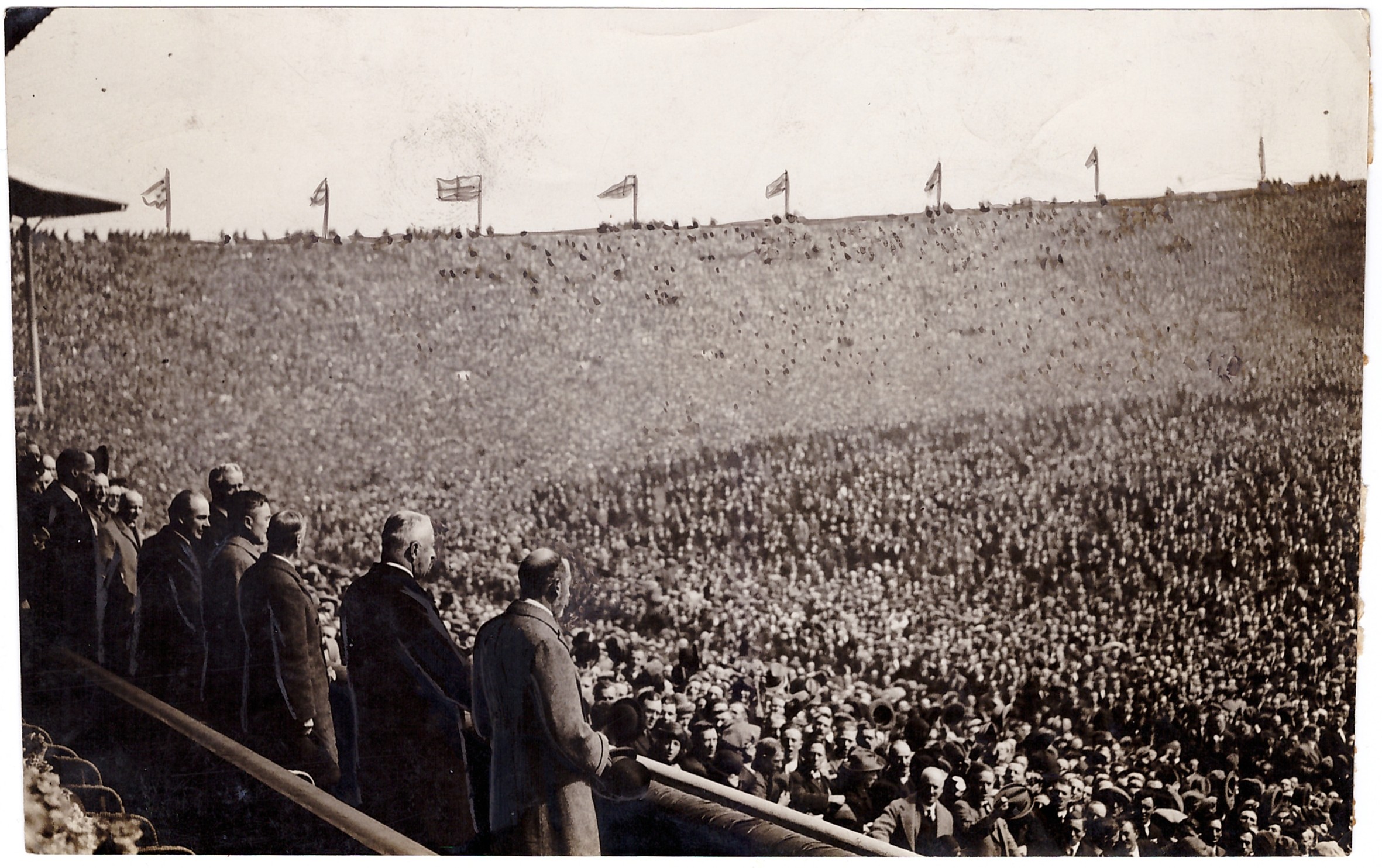 Sport, Football - a souvenir programme for the Football Association Cup Competition Final Tie - Image 4 of 7