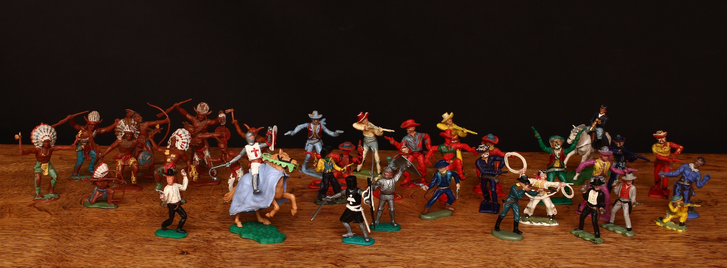 Timpo Toys plastic 'Swoppet' figures, comprising a Crusader figure, mounted on horseback with flail;