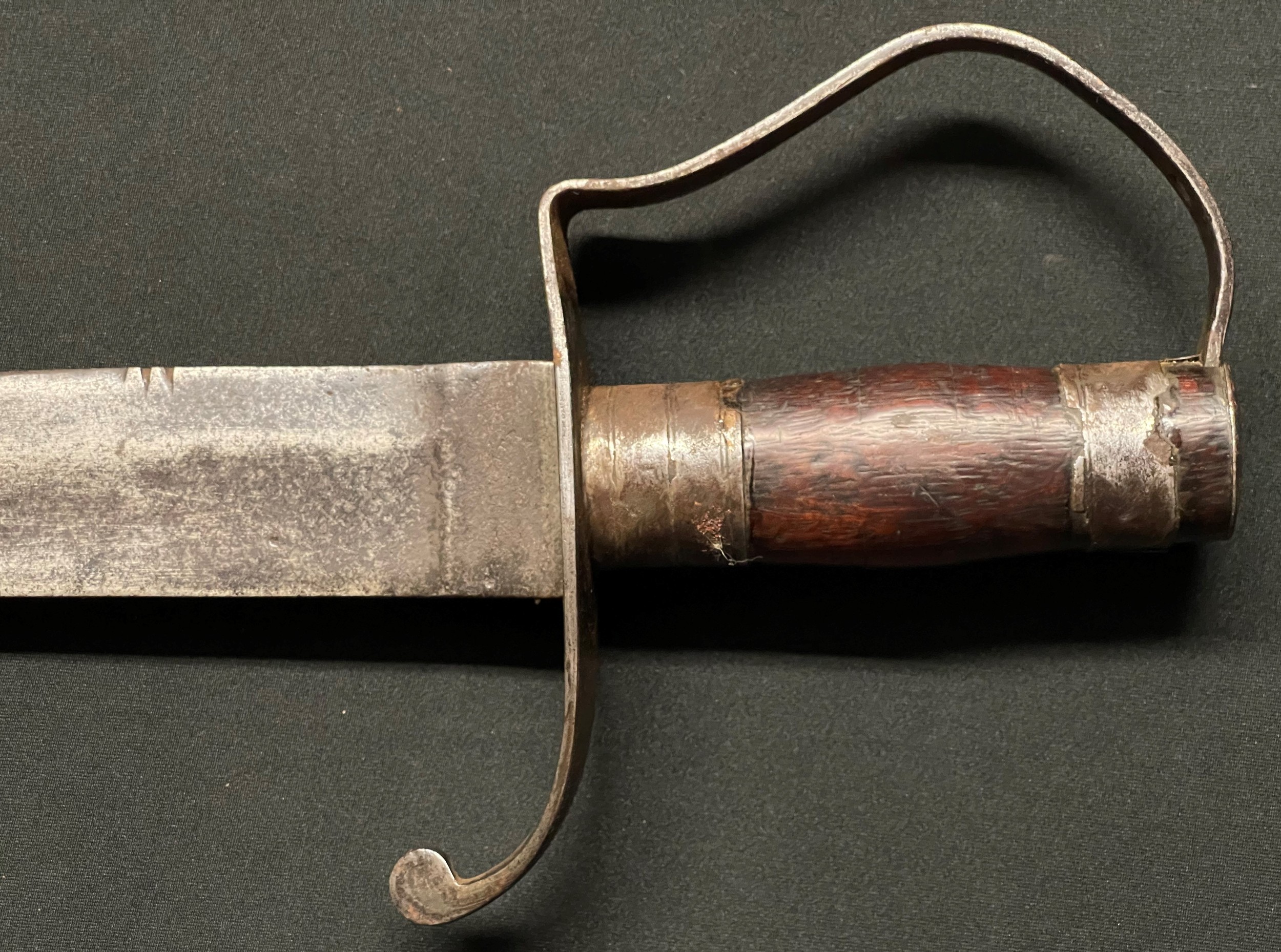 European Broadsword with fullered single edged blade 790 mm in length. No markings. Decorated - Bild 14 aus 20