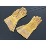 WW2 British MT Drivers Leather Gloves. Size 9. Both maker marked "HG Harris & Sons"and dated 1944.