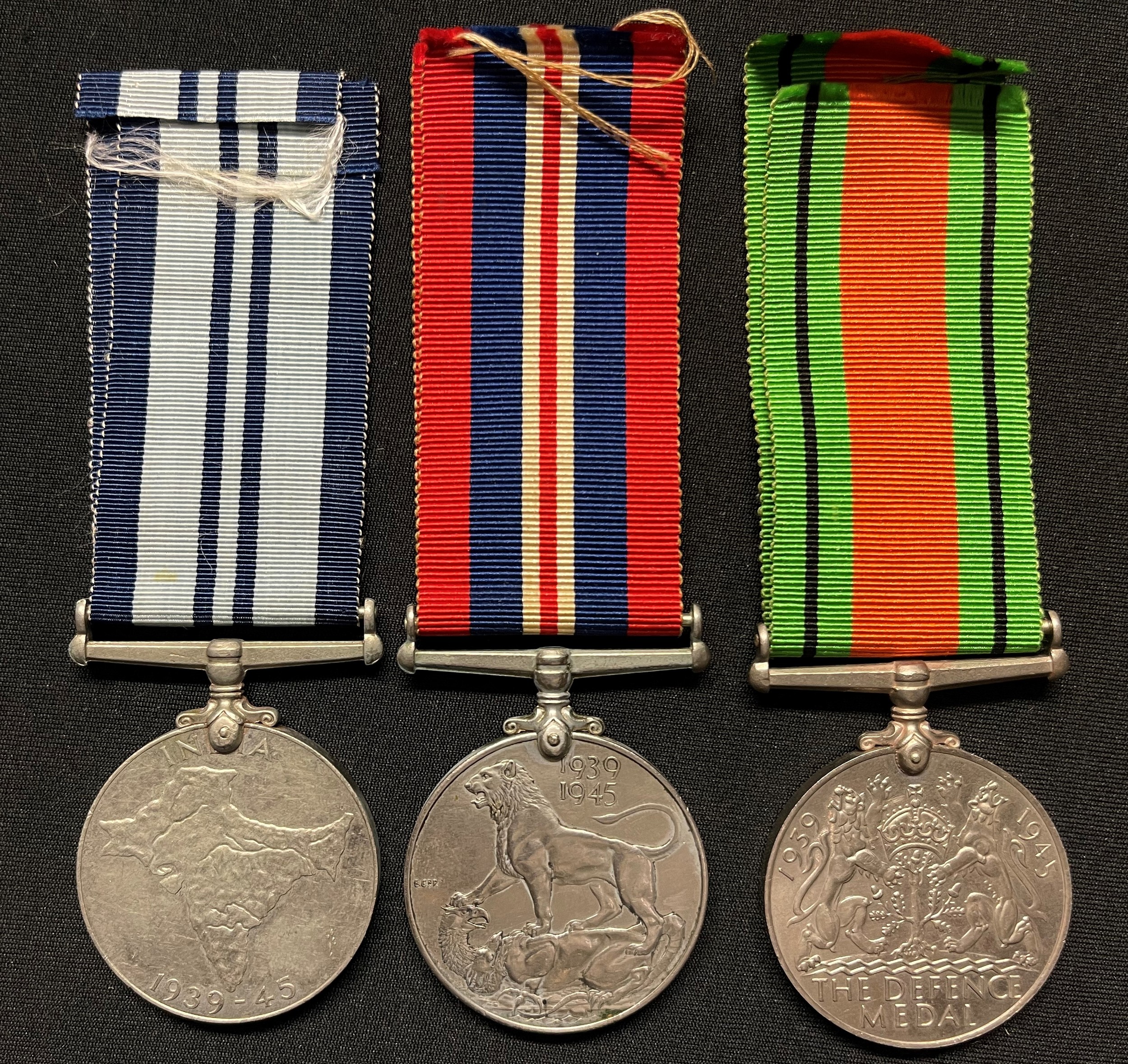 WW2 British India Service Medal, War Medal and Defence Medal. All complete with ribbons. - Bild 2 aus 2