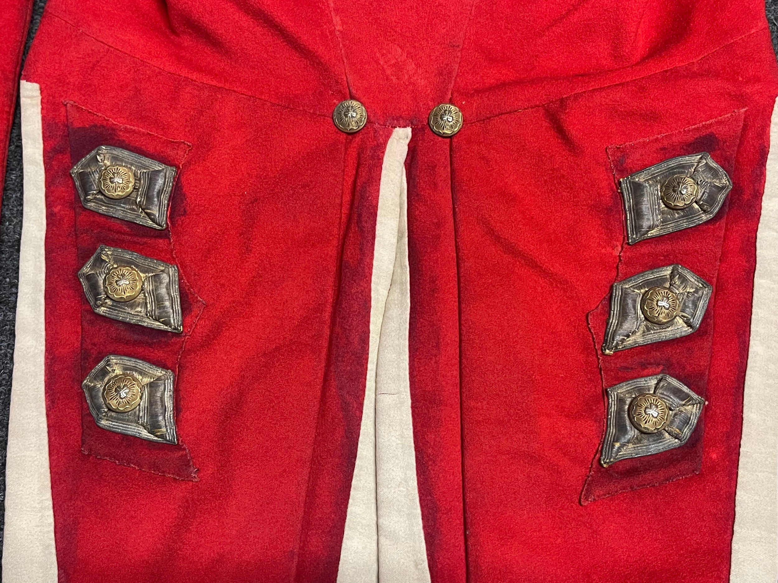 Boys Coatee with buttons and insignia of an Irish Regiment. Approx. size 30cm chest. Length from - Bild 13 aus 20