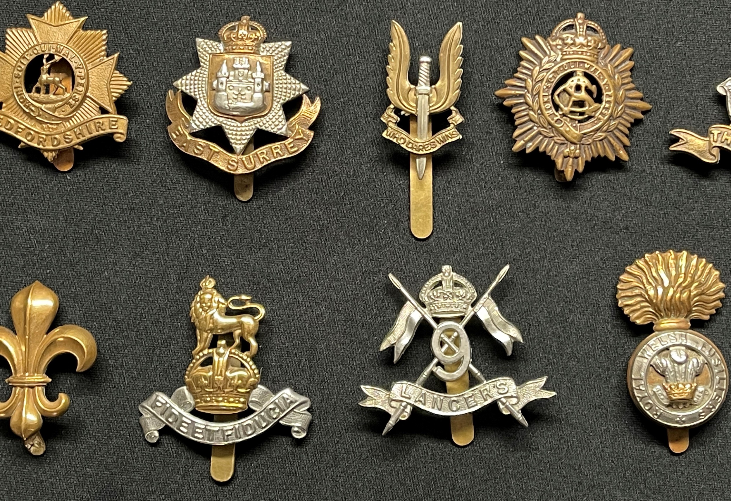 WW2 British Cap Badges along with some WW1 cap badge collection of 40 plus badges to include: - Image 11 of 13