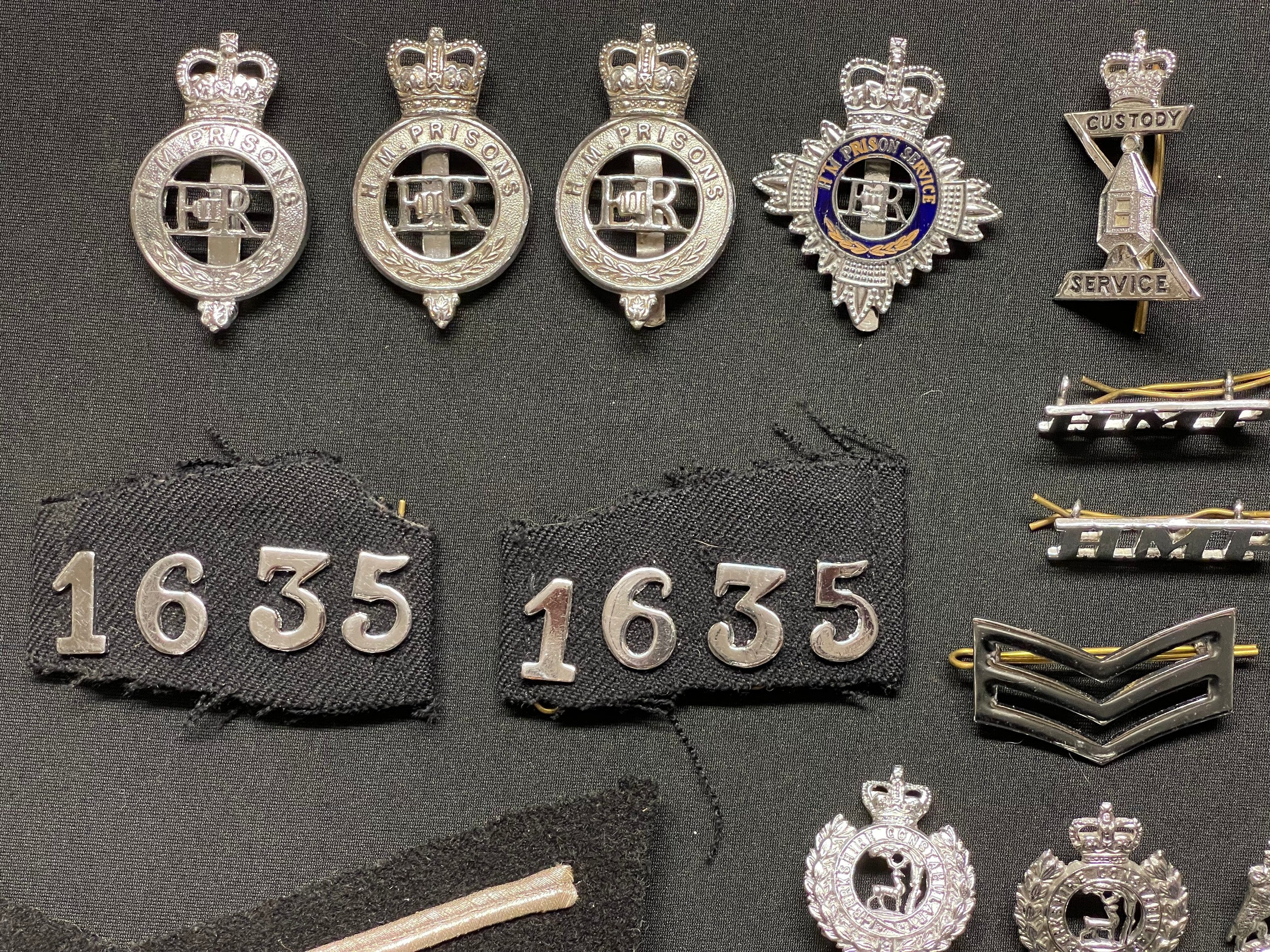 A collection of British Police insignia, buttons, numerals, enamel badges etc to include: a - Image 8 of 11