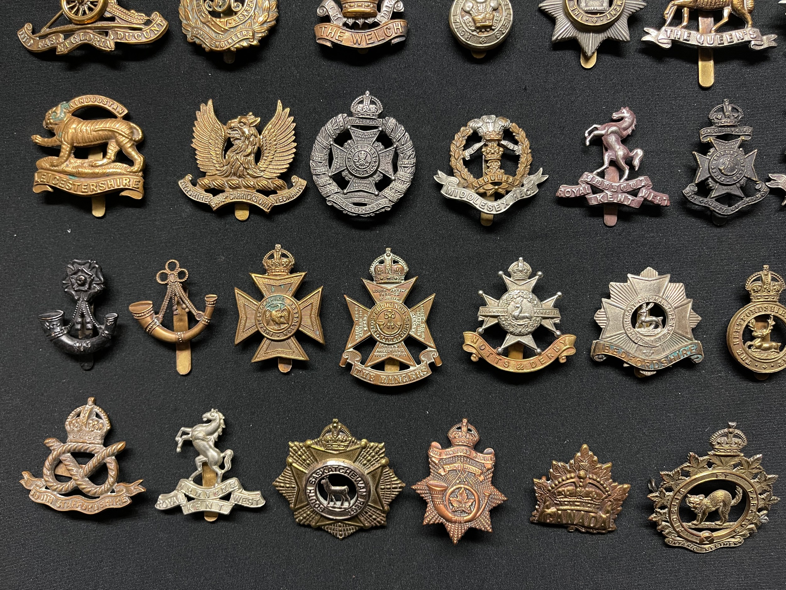WW2 British Cap Badges plus some WW1 badges to include: Aryll & Sutherland Highlanders: Seaforth - Image 10 of 10