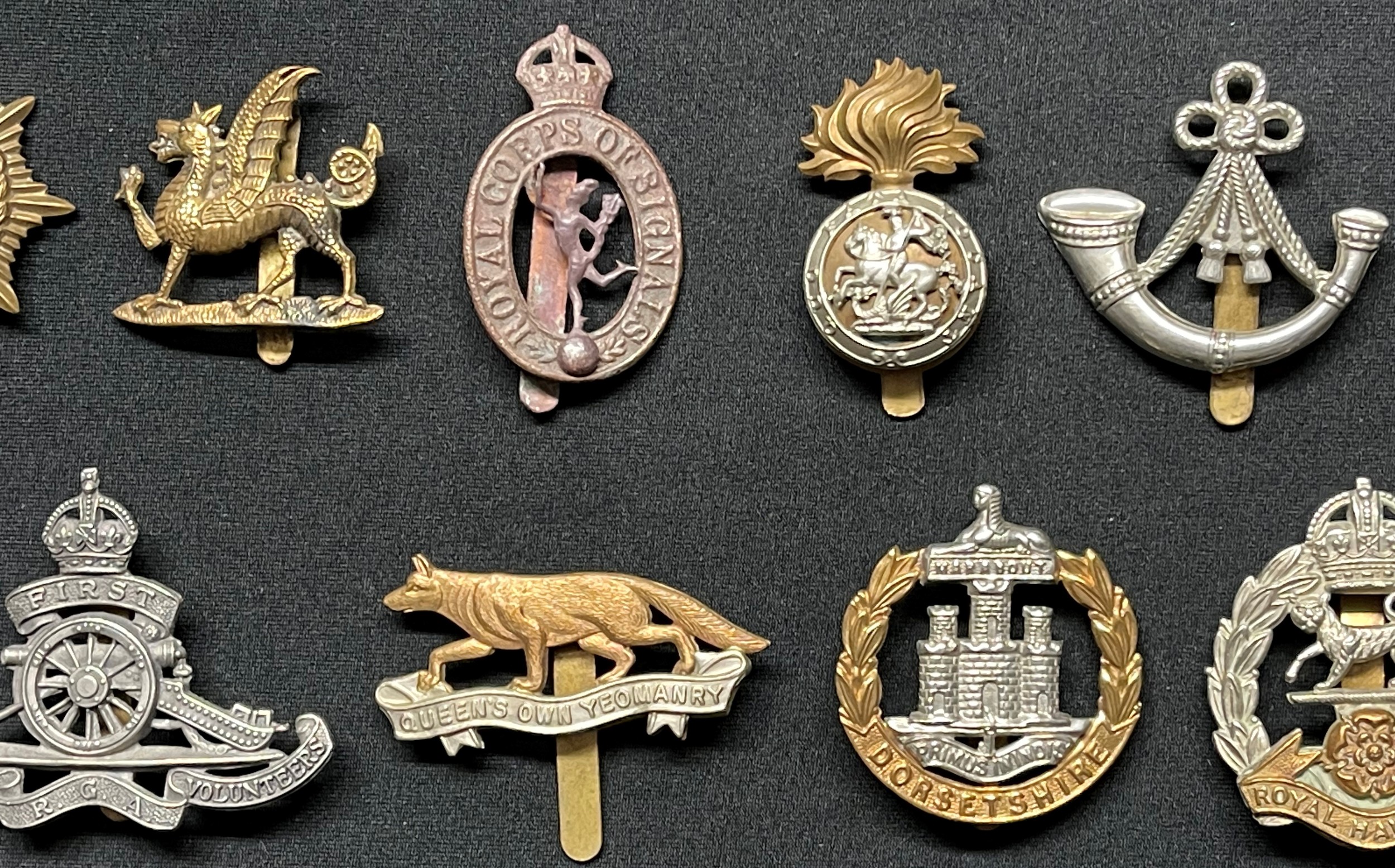WW2 British Cap Badges plus WW1 badges to include: East Surrey Regt: 27th Lancers: WW1 Economy Royal - Image 5 of 14