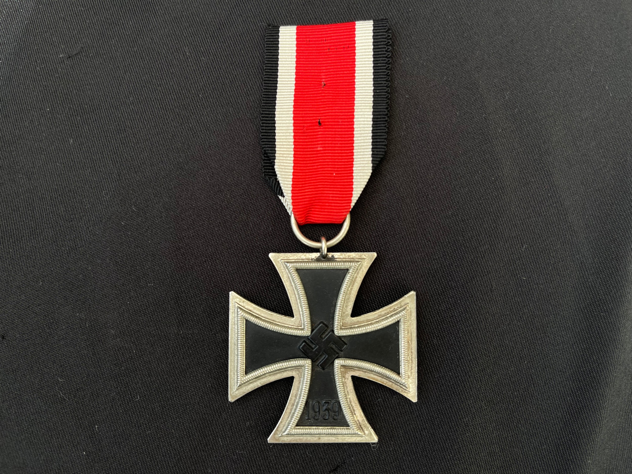 WW2 Third Reich Eisernes Kreuz 2. Klasse. Iron Cross 2nd Class 1939. No makers mark to ring.