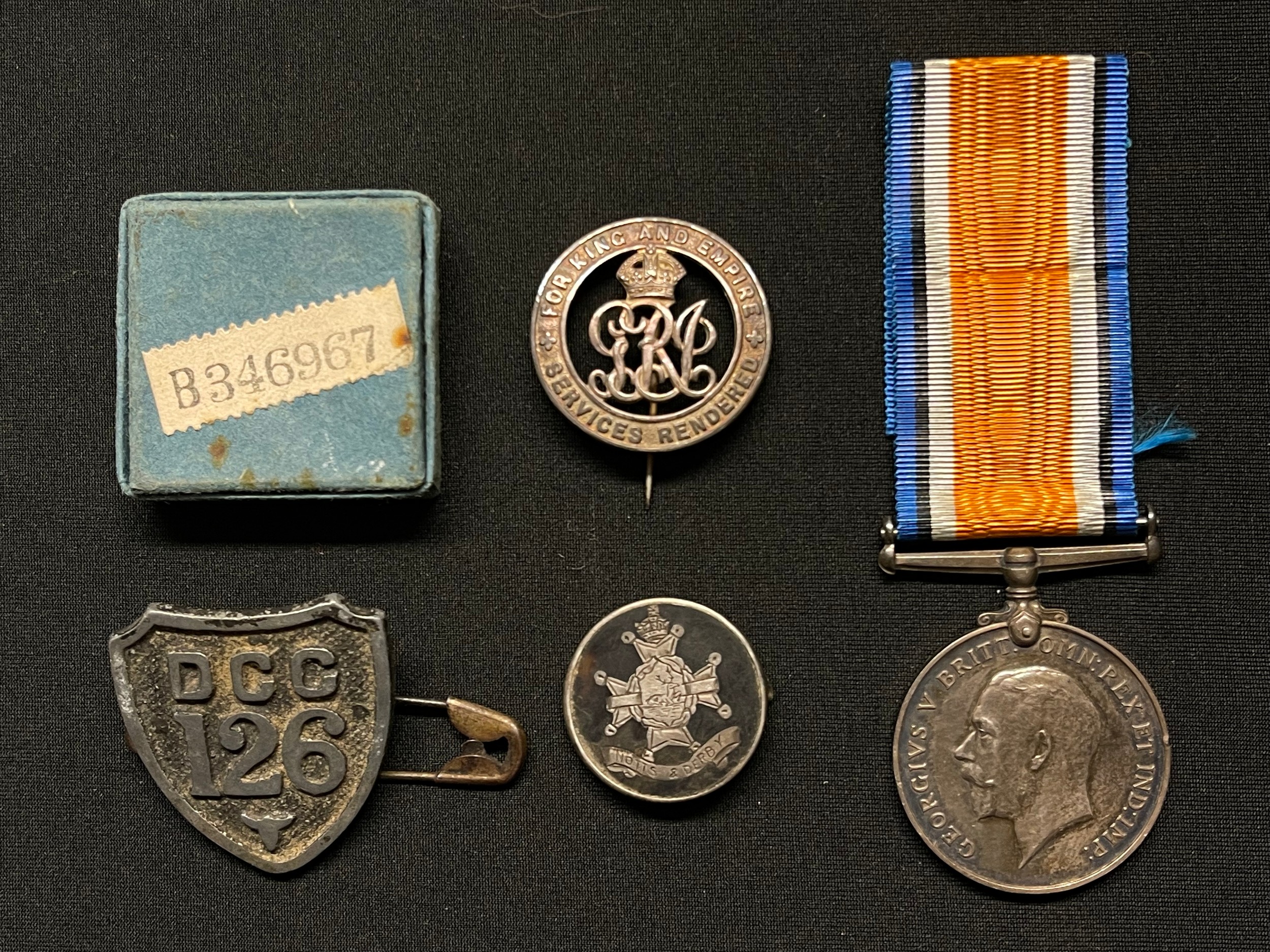 WW1 British War Medal with original ribbon and Boxed Silver War badge to 20534 Pte G Hawley, Notts &