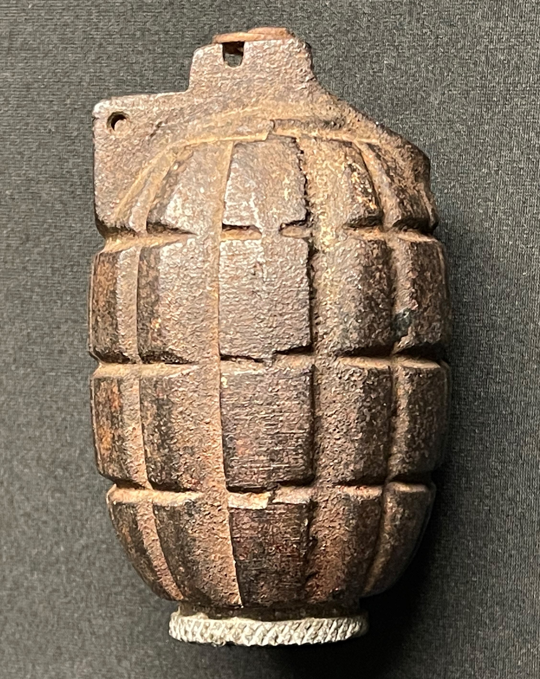 WW1 British No5 Mills Grenade. INERT & FFE. Baseplate marked No.5 MkI and dated 9/15. Maker - Image 3 of 7