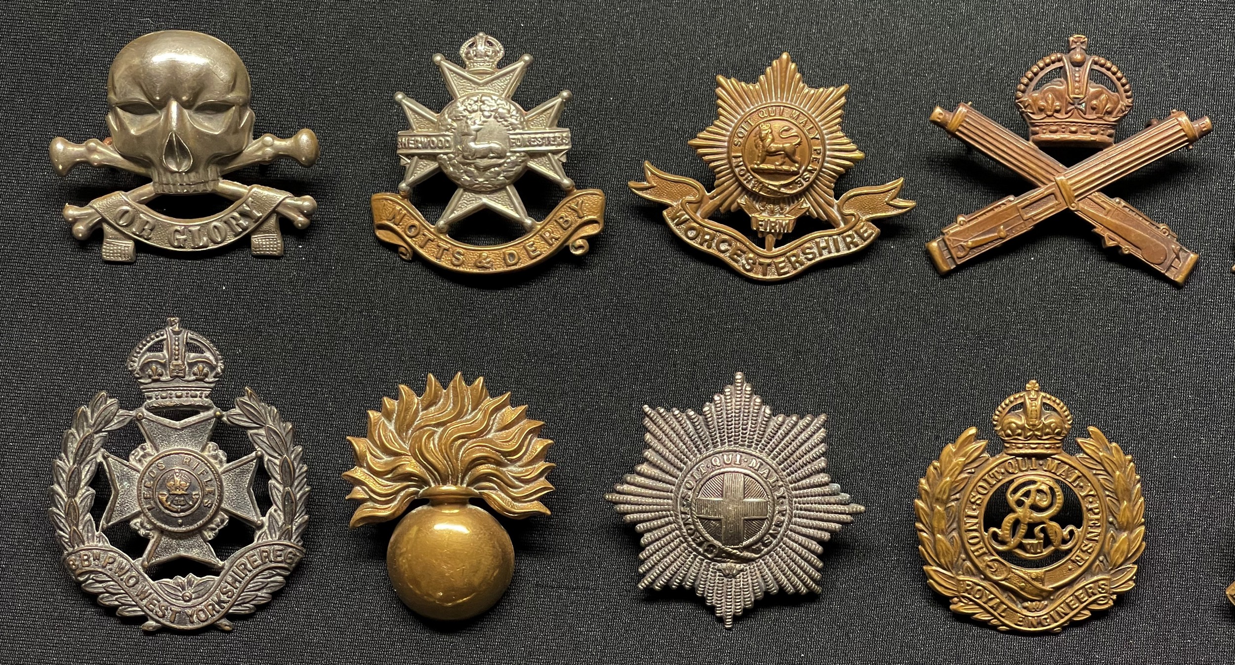 WW2 British Cap Badges plus WW1 British cap badges to include: 17th/21st Lancers: Notts & derbys: - Image 2 of 14