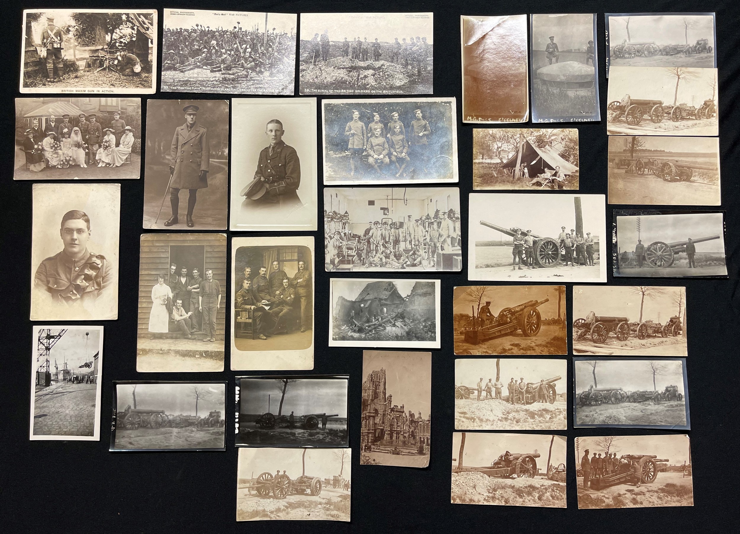 WW1 British Photographs & Postcard collection comprising of a gppd selection of postards, many