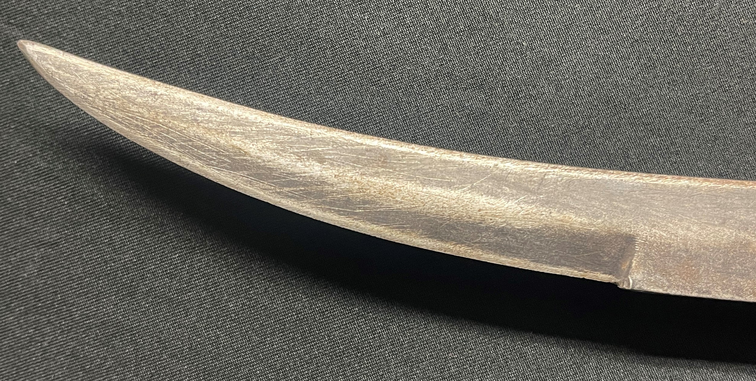 Arabian Jambiya Dagger with curved double edged blade 212mm in length which is maker marked "MML - Image 8 of 10