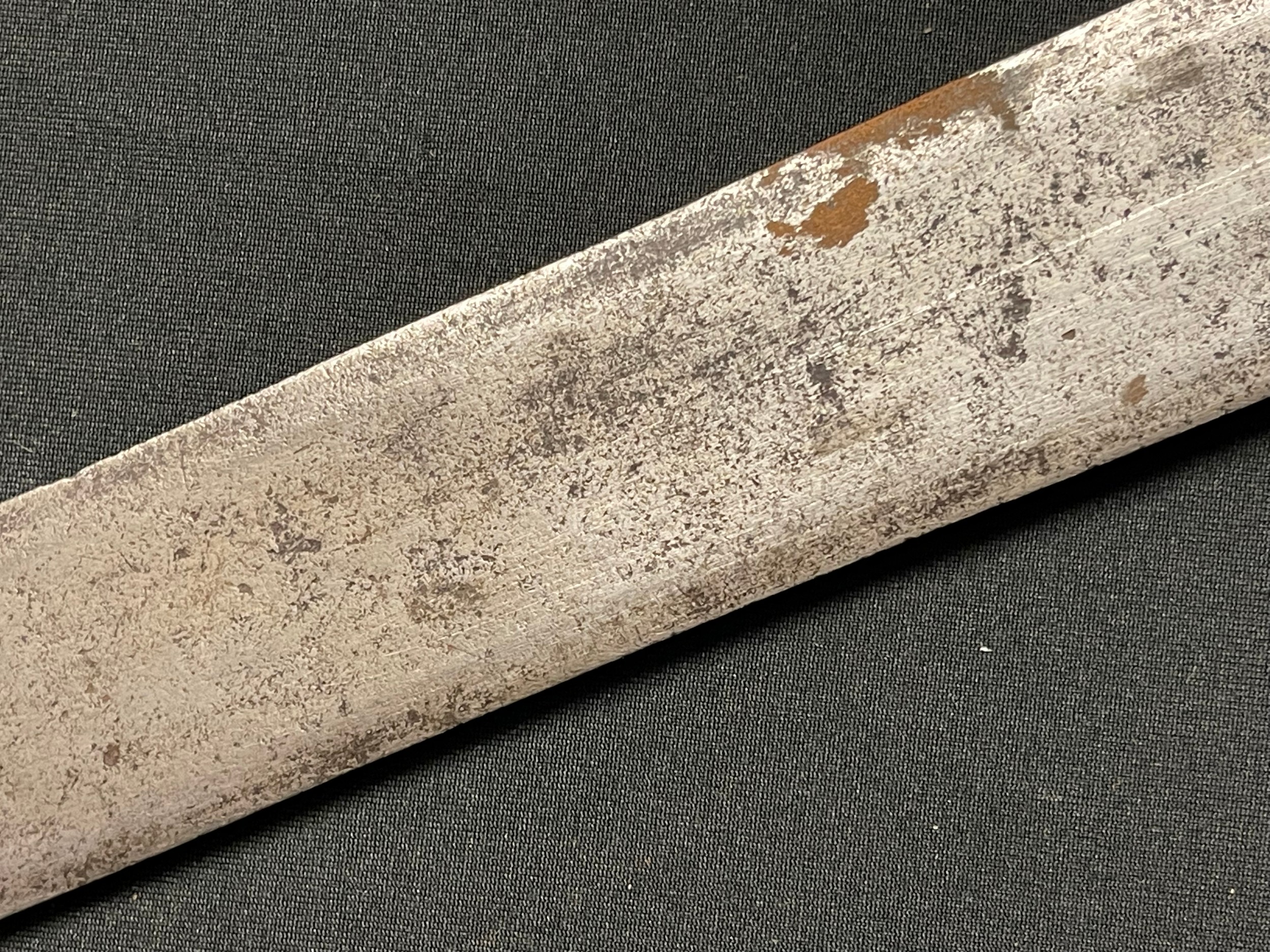 A Sudanese Kaskara sword with double edged blade 855mm in length. Brass crossguard. Leather bound - Image 6 of 12