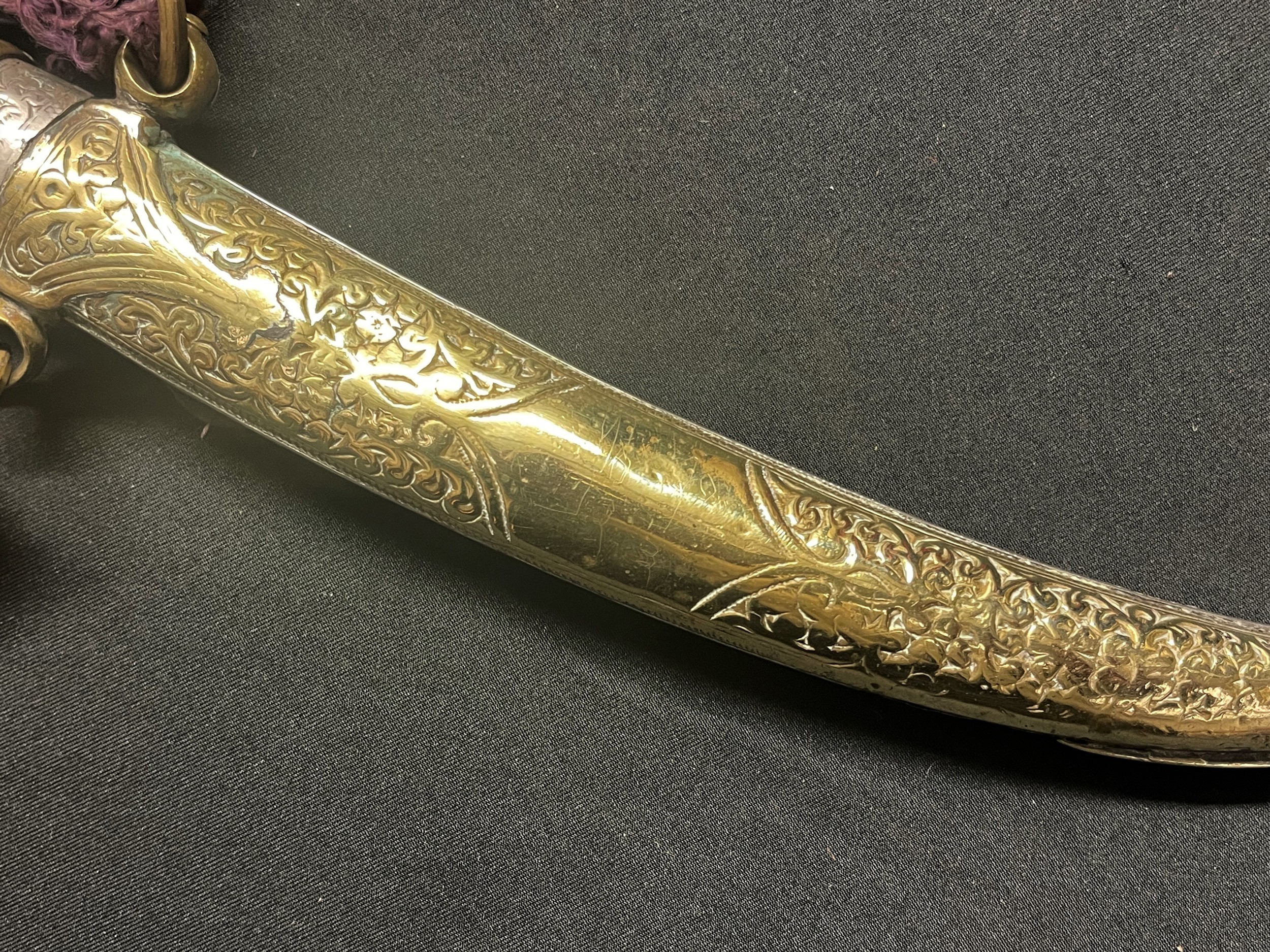 Arabian Jambiya Dagger with curved double edged blade 212mm in length which is maker marked "MML - Image 3 of 10