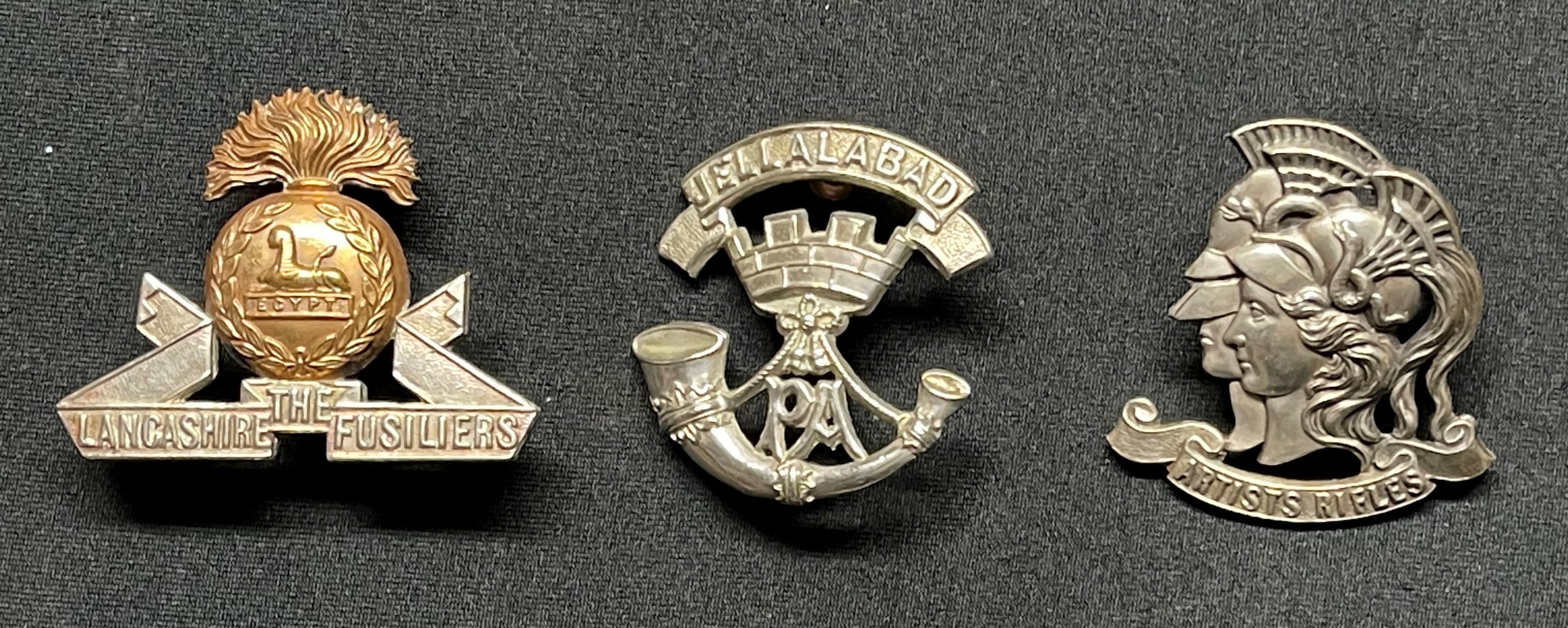 WW2 British Cap Badges plus WW1 British cap badges to include: 17th/21st Lancers: Notts & derbys: - Image 7 of 14