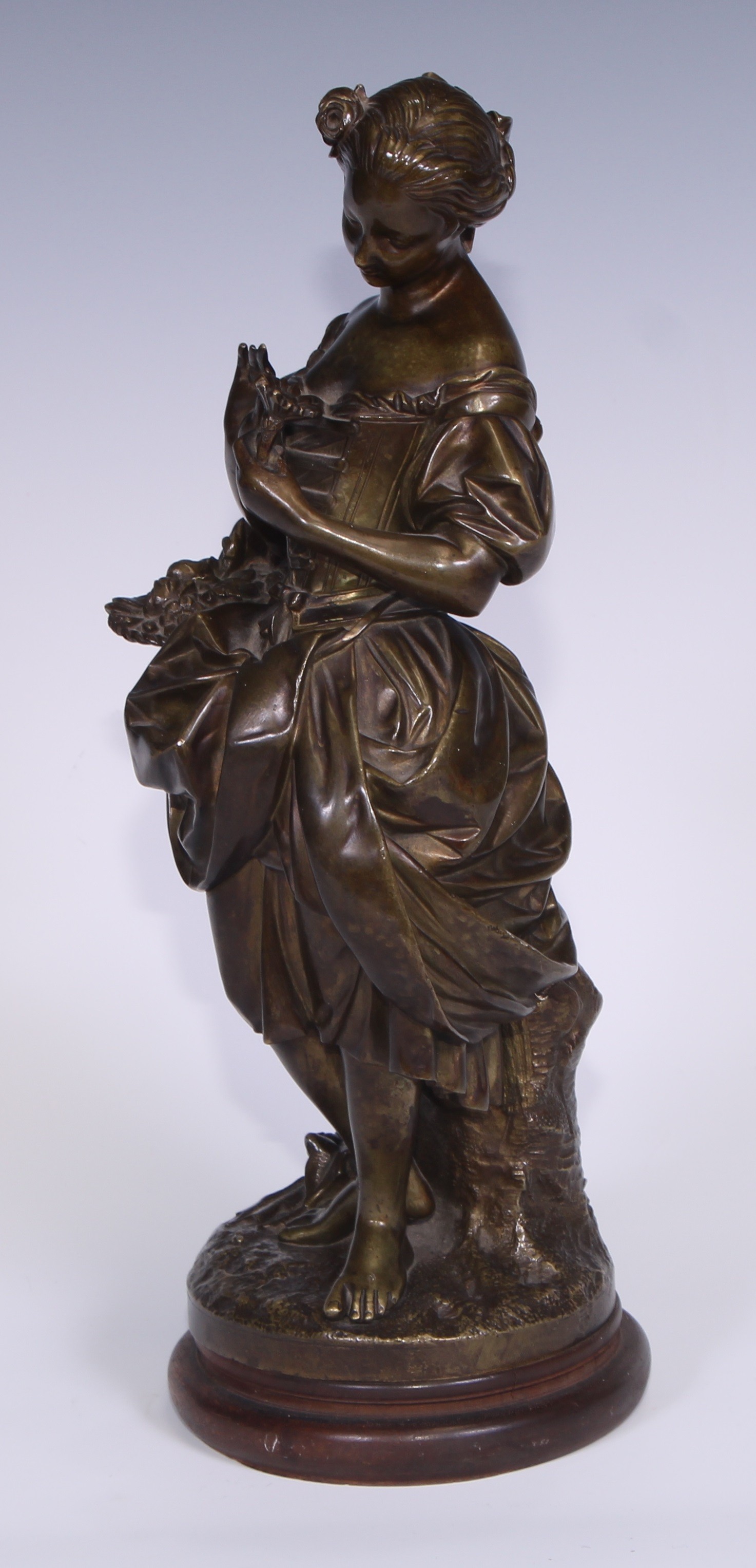 English School, 19th century, a brown patinated bronze, of a lady with flower basket, 34cm high - Bild 3 aus 4