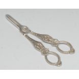 A pair of Elizabeth II silver grape scissors, 17cm long, Birmingham 1986, 94g