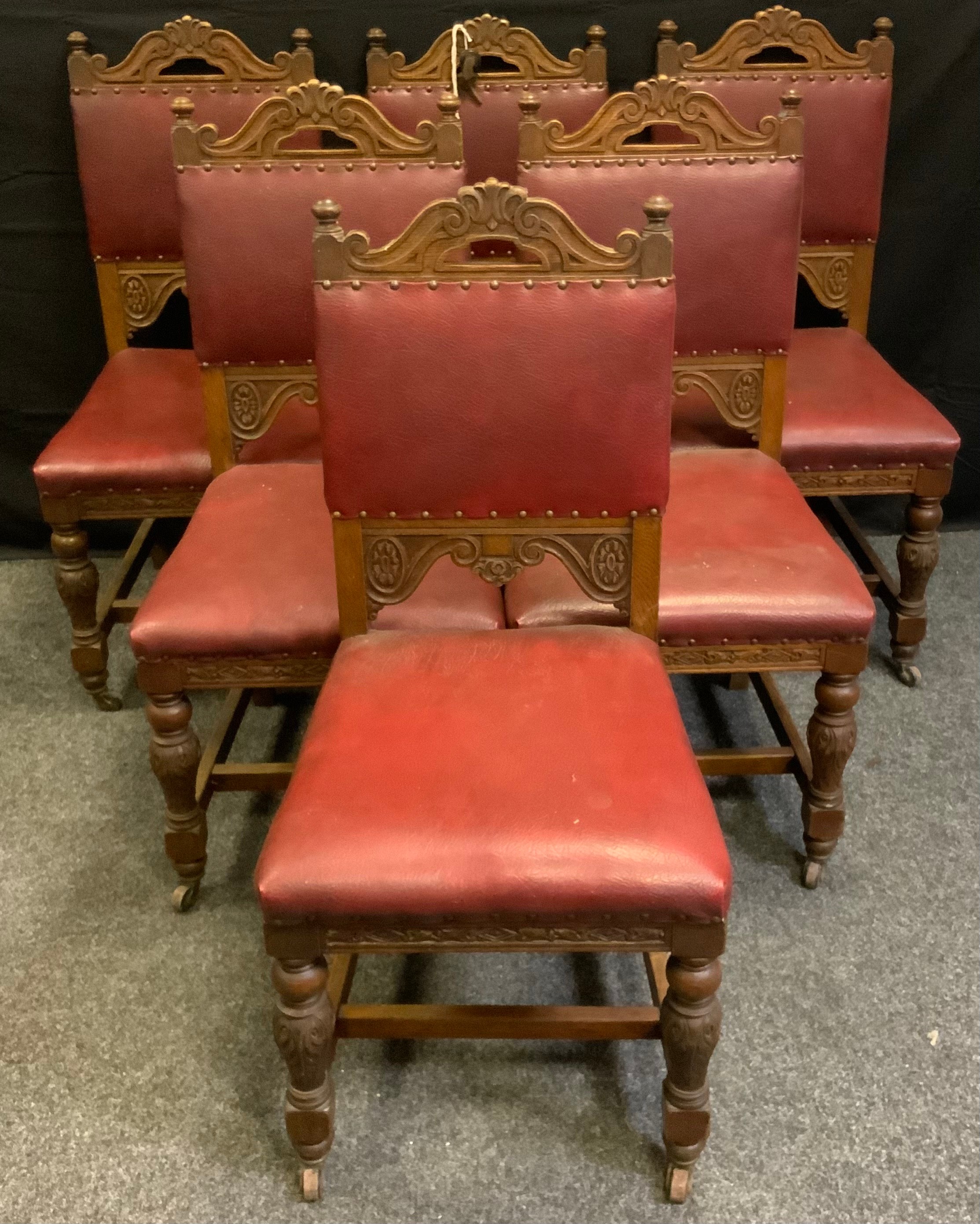 A set of eight Gothic revival oak dining chairs (six chairs and two carvers), red leather backs - Bild 3 aus 3