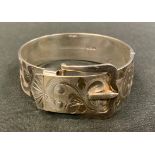 A silver buckle clasp hinge bangle, Birmingham 1975, 50g