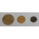 Coins, Habsburg Spain, 1516/1556 gold escudo, VF; 19th century gilt Michelangelo medallion EF,