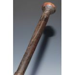 Tribal Art - an African stabbing spear, probably Maasai, spiked blade, knobkerrie pommel carved with