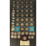 Coins - 52 QEII commemorative crowns, various dates, mainly proofs.