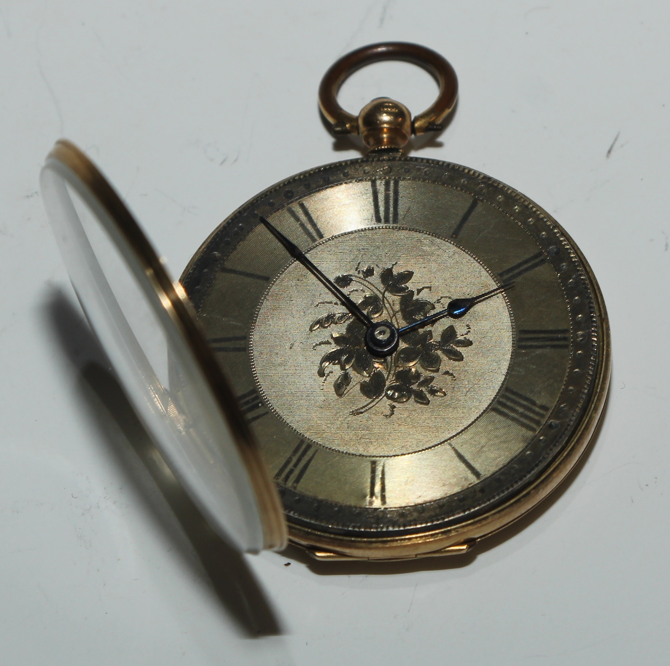 A 19th century Continental 18ct gold fob watch, 3.5cm engine turned dial inscribed with Roman - Image 3 of 5