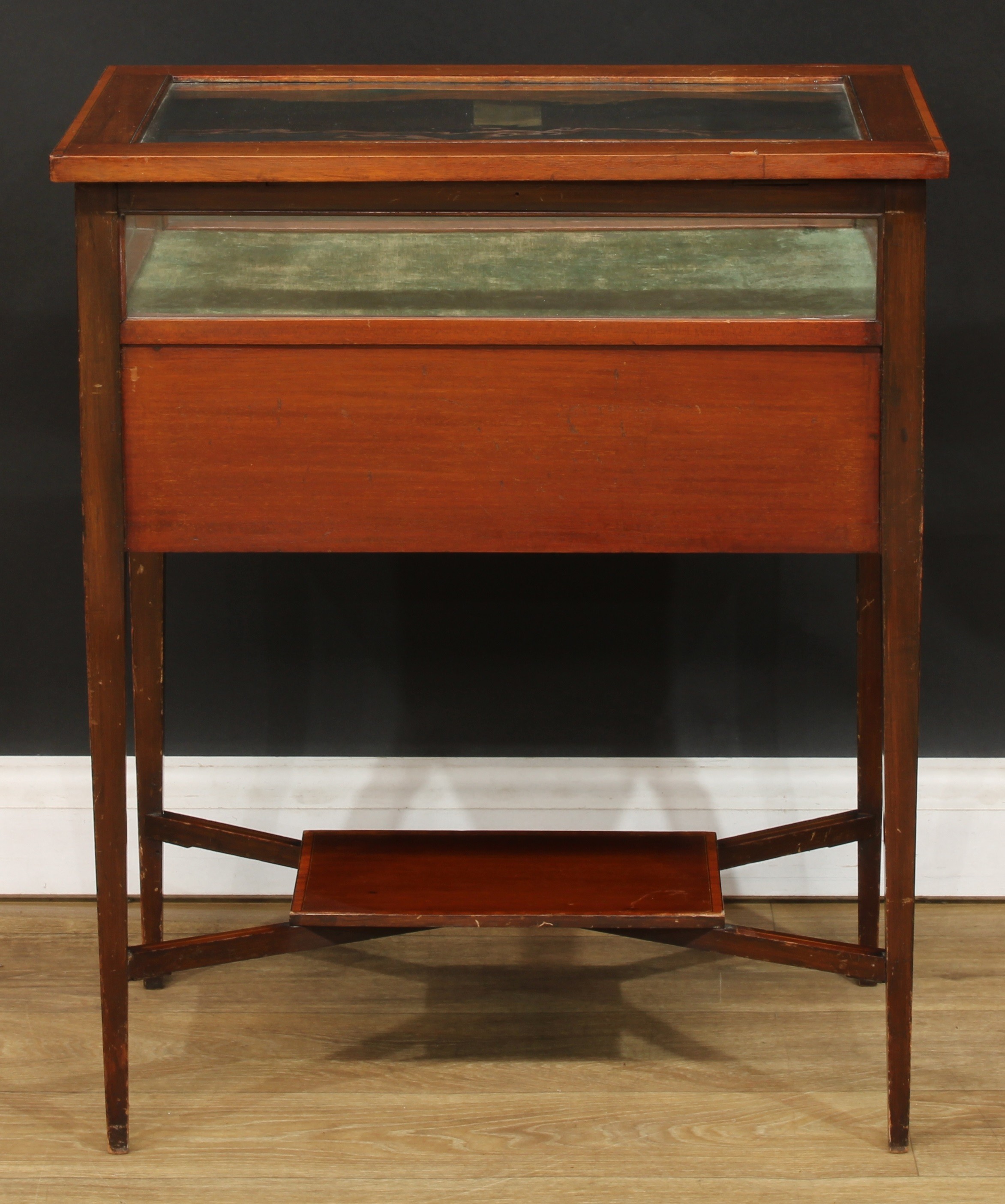 An Edwardian satinwood crossbanded mahogany bijouterie table, hinged rectangular top above a pair of - Image 7 of 7