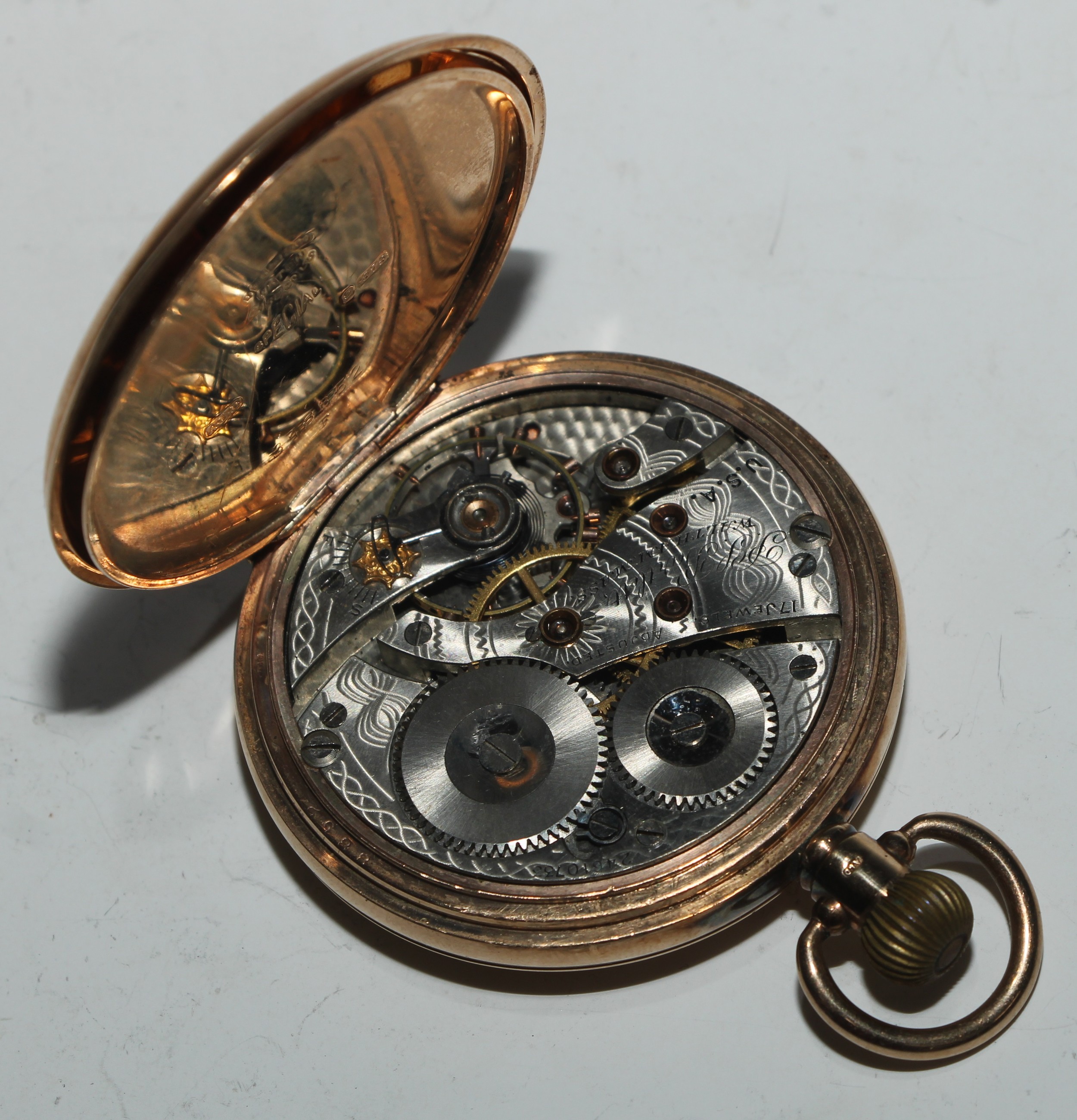 A George V 9ct gold hunter pocket watch, 4.5cm enamel dial inscribed Waltham USA, Arabic numerals, - Image 6 of 6