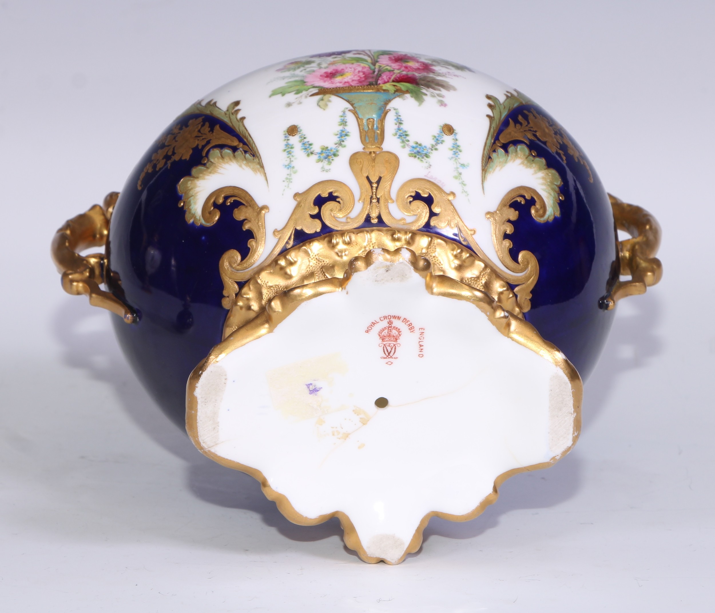 ***LOT WITHDRAWN***A Royal Crown Derby two handled pedestal ovoid vase and cover, well painted - Bild 9 aus 9