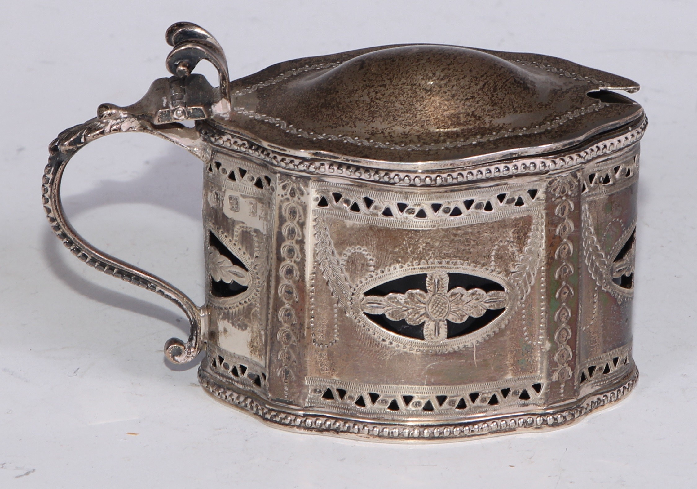 A Victorian Scottish silver commode shaped mustard, pierced and bright-cut engraved in the Neo- - Bild 7 aus 11