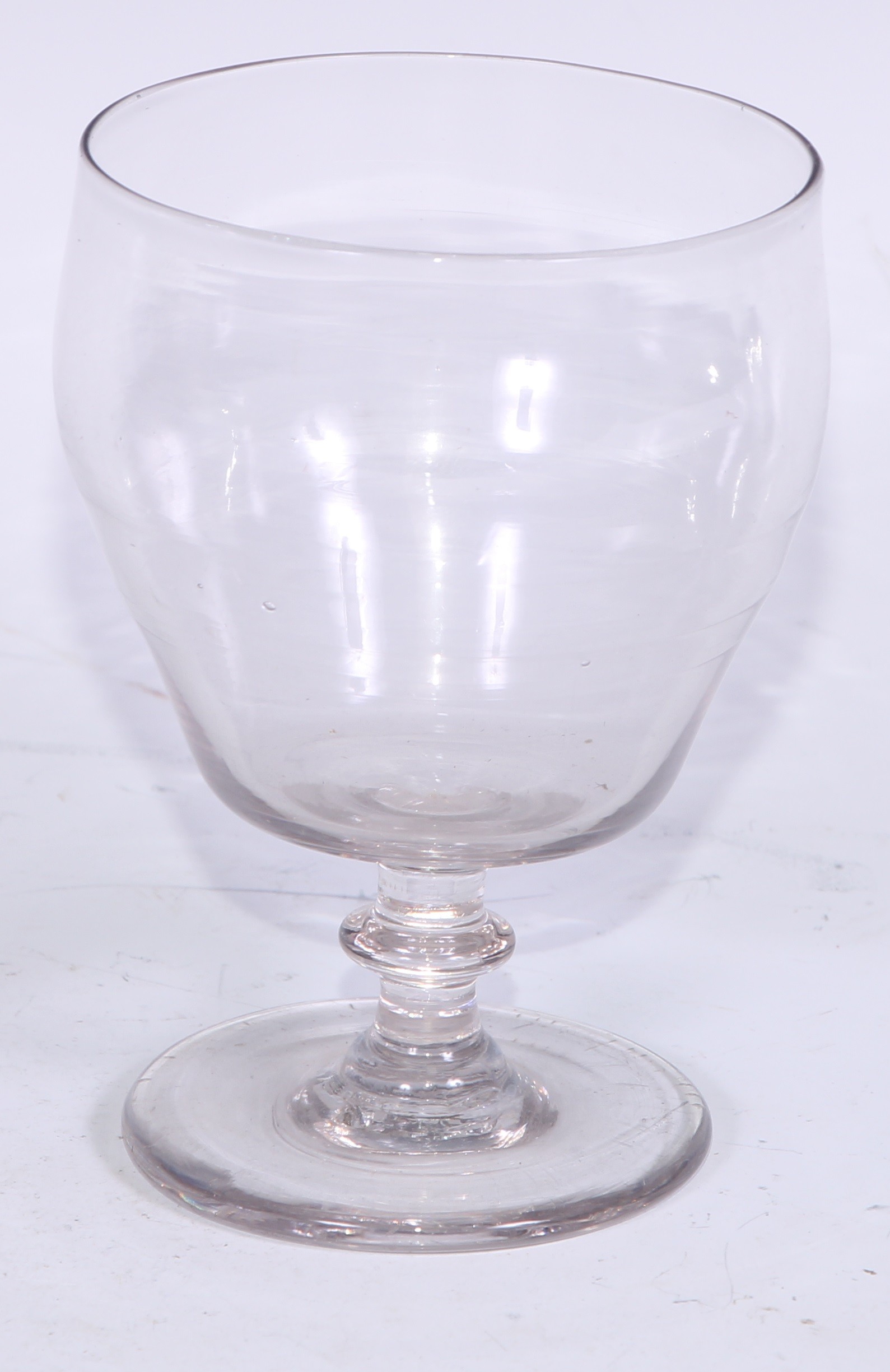 A 19th century etched glass campana vase, 24cm high, c.1880; George III ale glasses; a pair of - Bild 10 aus 12