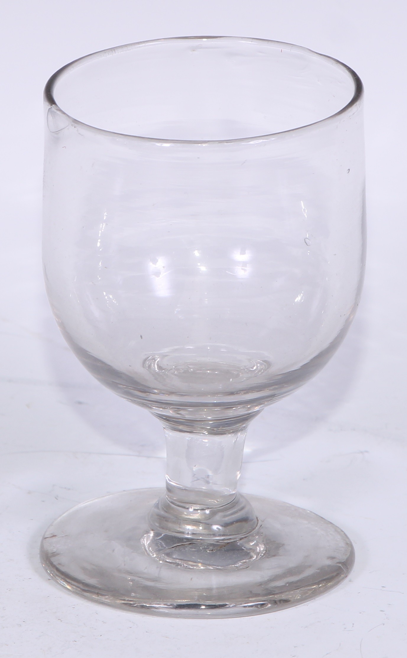 A 19th century etched glass campana vase, 24cm high, c.1880; George III ale glasses; a pair of - Bild 6 aus 12