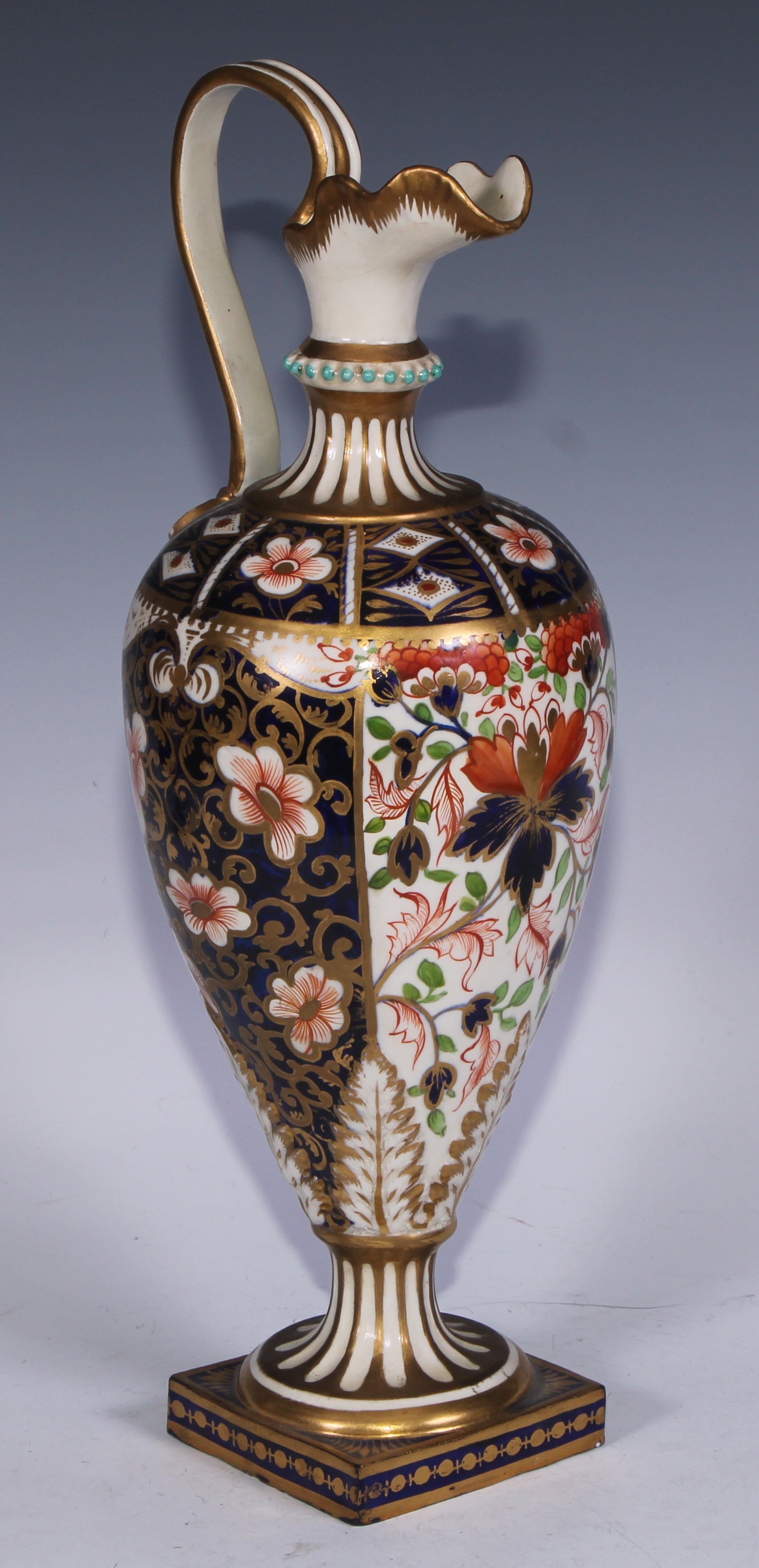 A Sampson Hancock Derby Imari Kedleston-type ewer, square pedstal base, 34cm high, underglaze blue - Bild 2 aus 12