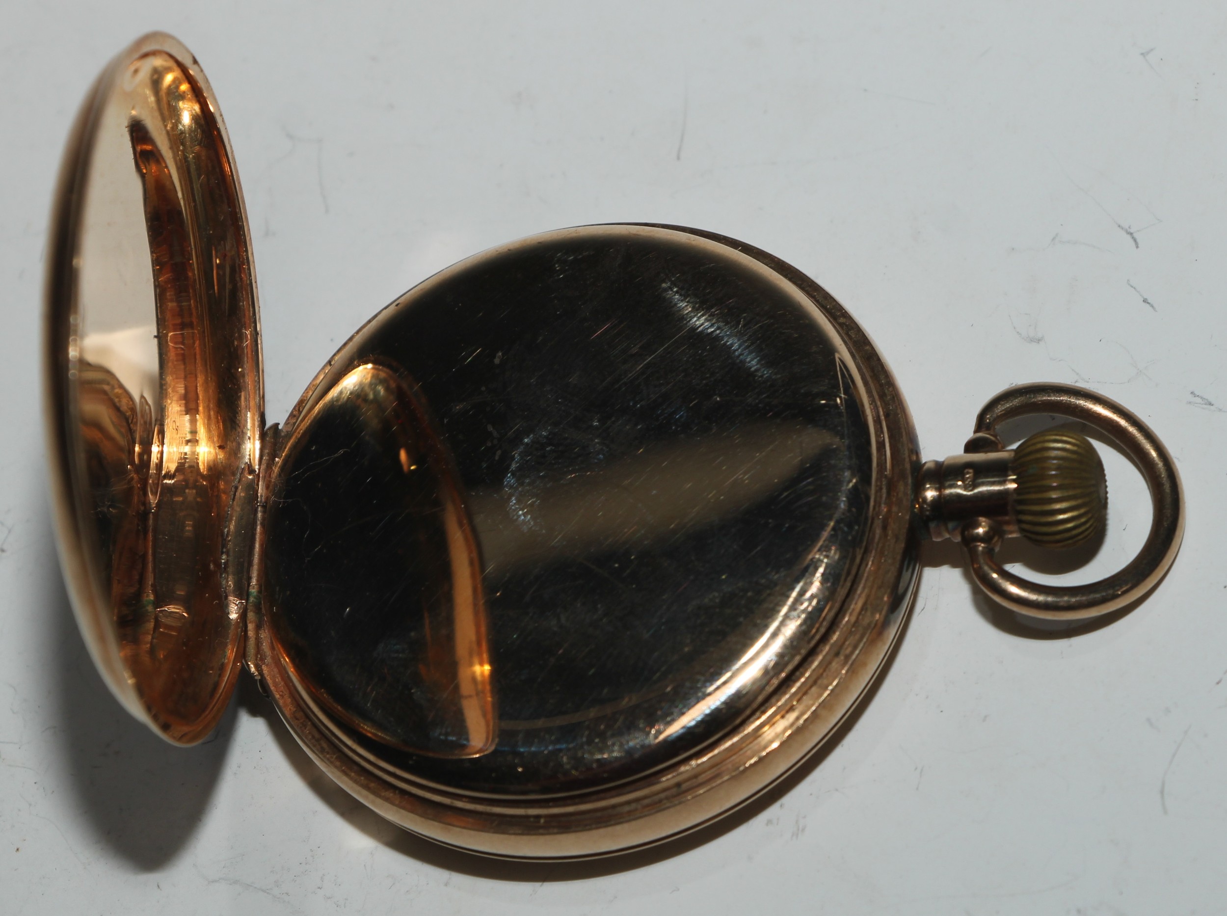 A George V 9ct gold hunter pocket watch, 4.5cm enamel dial inscribed Waltham USA, Arabic numerals, - Image 5 of 6