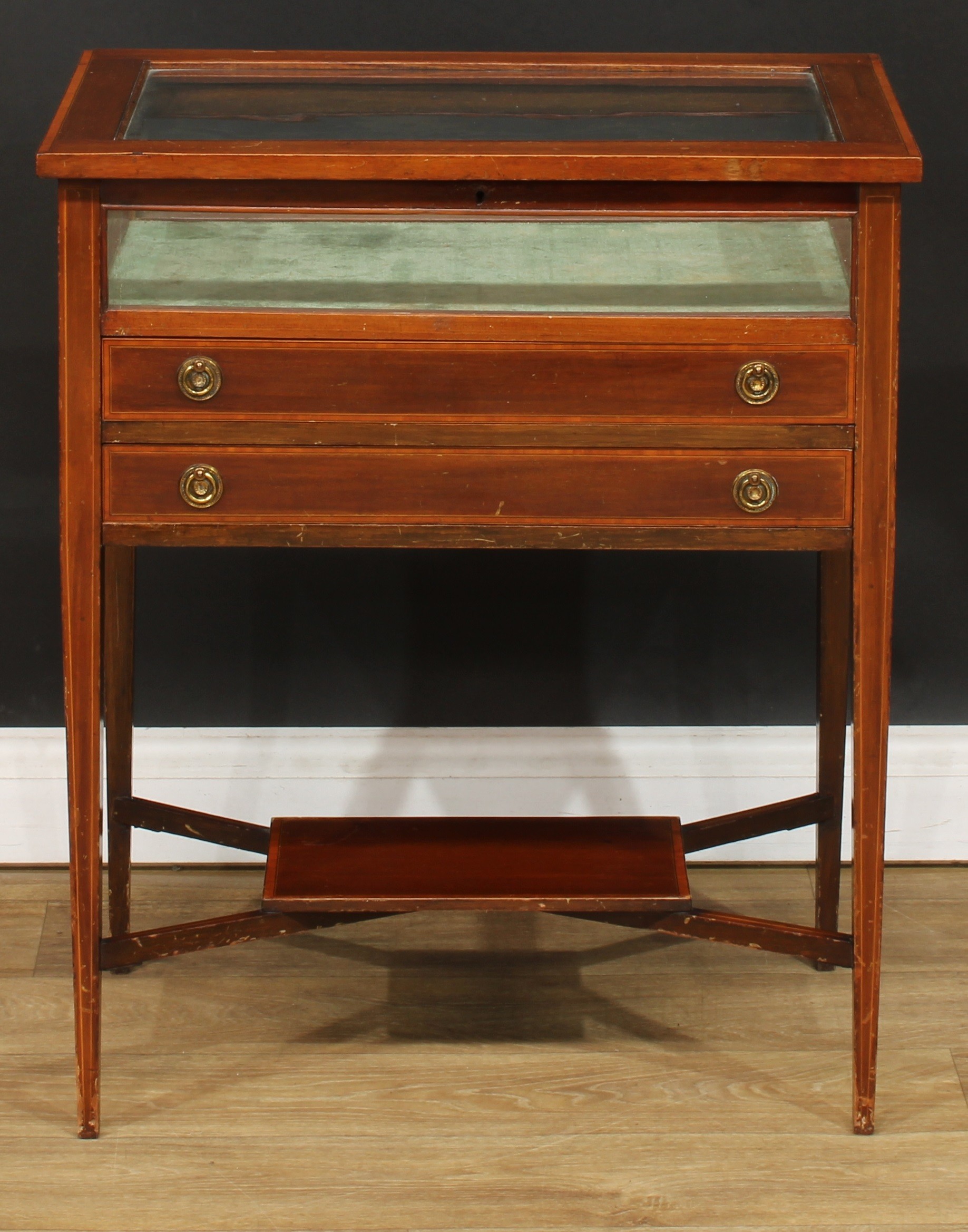 An Edwardian satinwood crossbanded mahogany bijouterie table, hinged rectangular top above a pair of - Image 2 of 7