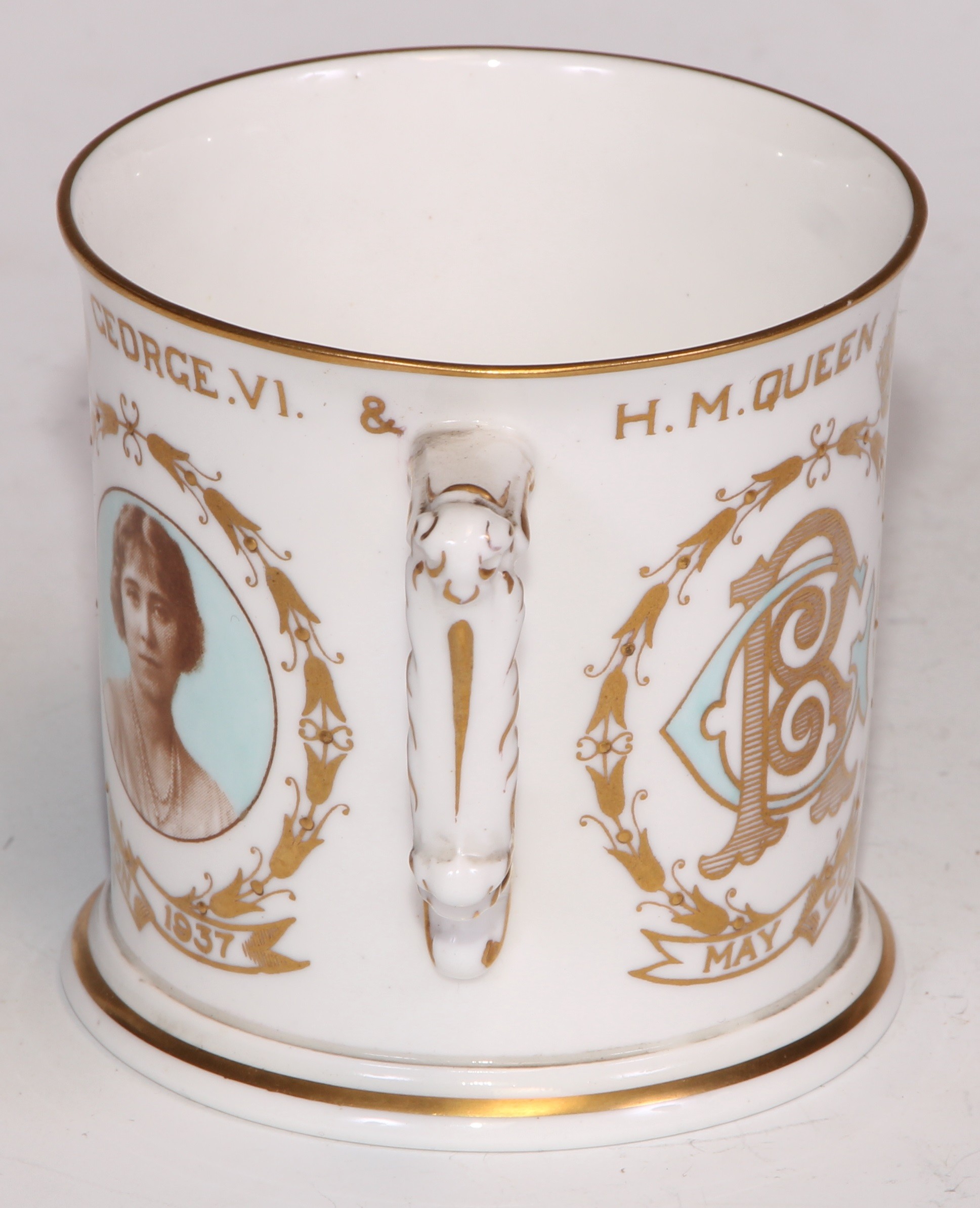 A Royal Crown Derby commemorative mug, HM King George VI Coronation 1937; four Royal Crown Derby - Bild 53 aus 54