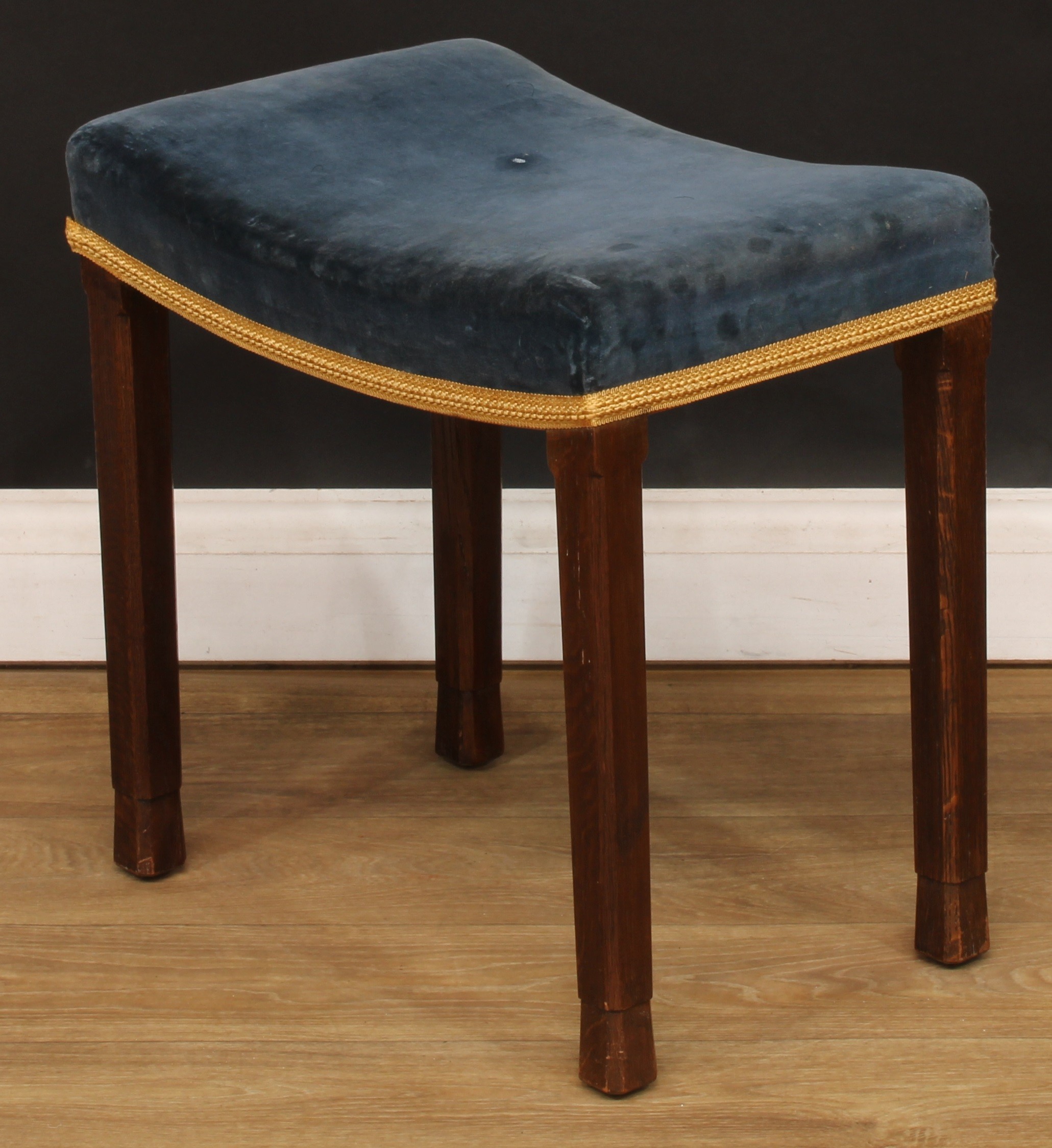 A Queen Elizabeth II Coronation stool, by Waring & Gillow Ltd, stamped, pyrographed ER Coronation - Bild 3 aus 6