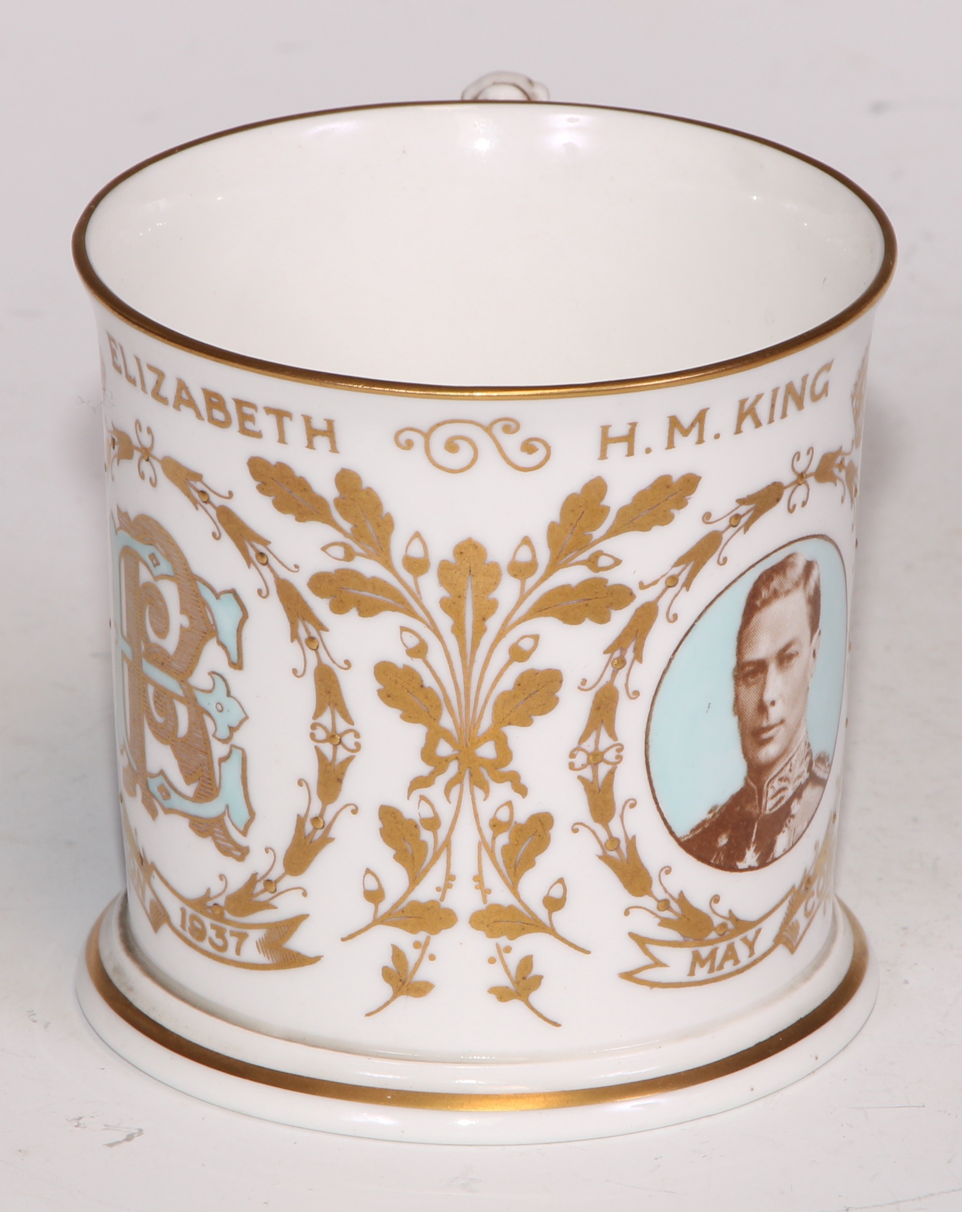 A Royal Crown Derby commemorative mug, HM King George VI Coronation 1937; four Royal Crown Derby - Bild 51 aus 54