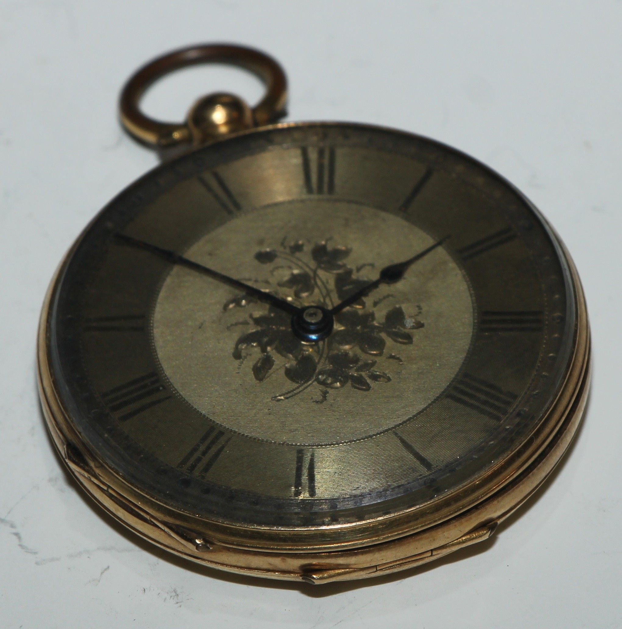 A 19th century Continental 18ct gold fob watch, 3.5cm engine turned dial inscribed with Roman - Image 2 of 5