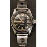 A 1960s gentleman's Technos Automatic Sky Diver diver's watch, non-reflective dial with baton