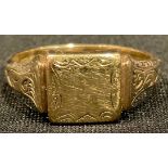 A 9ct gold signet ring, size V/W, 6.7g