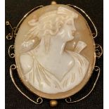 A Victorian 9ct gold set cameo brooch, 5.5cm long